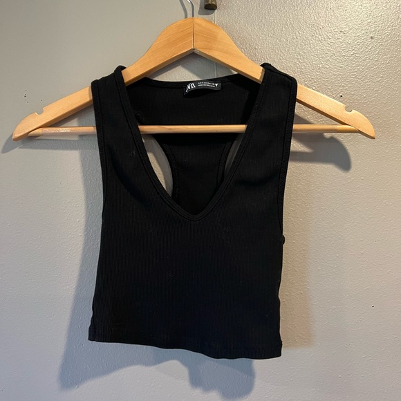 Zara Tops - Zara ribbed cropped racer back tank top in black